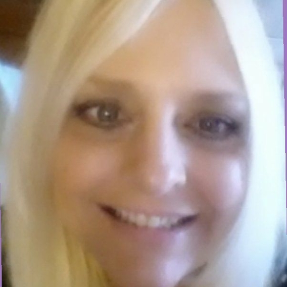 Meet your Posher, Kimberly - Picture 1 of 1